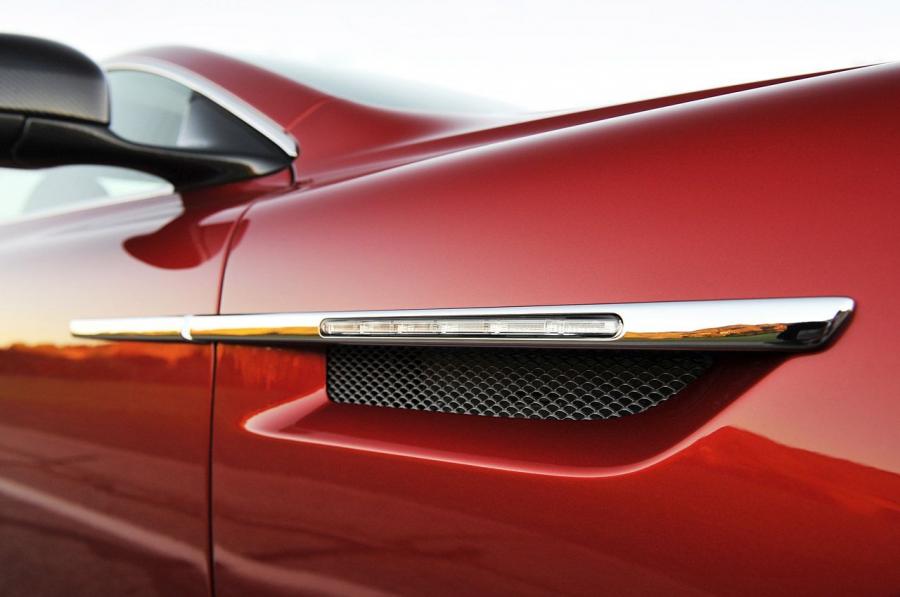 Детали экстерьера Aston Martin DB9 2013 года  (NA) (фото 46 из 60)